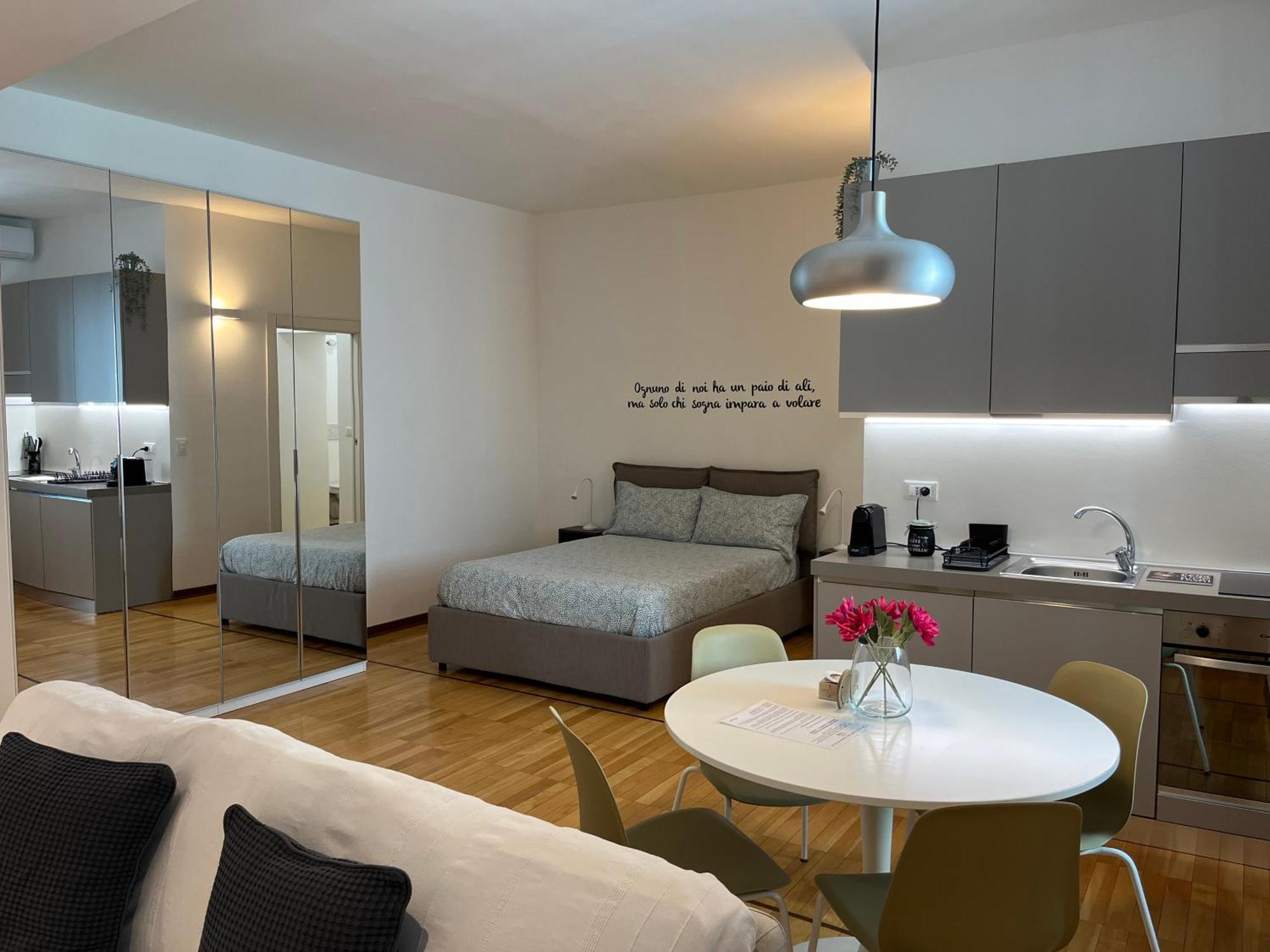 Game,Set And Love -Loft Nel Cuore Di Aosta Exterior photo